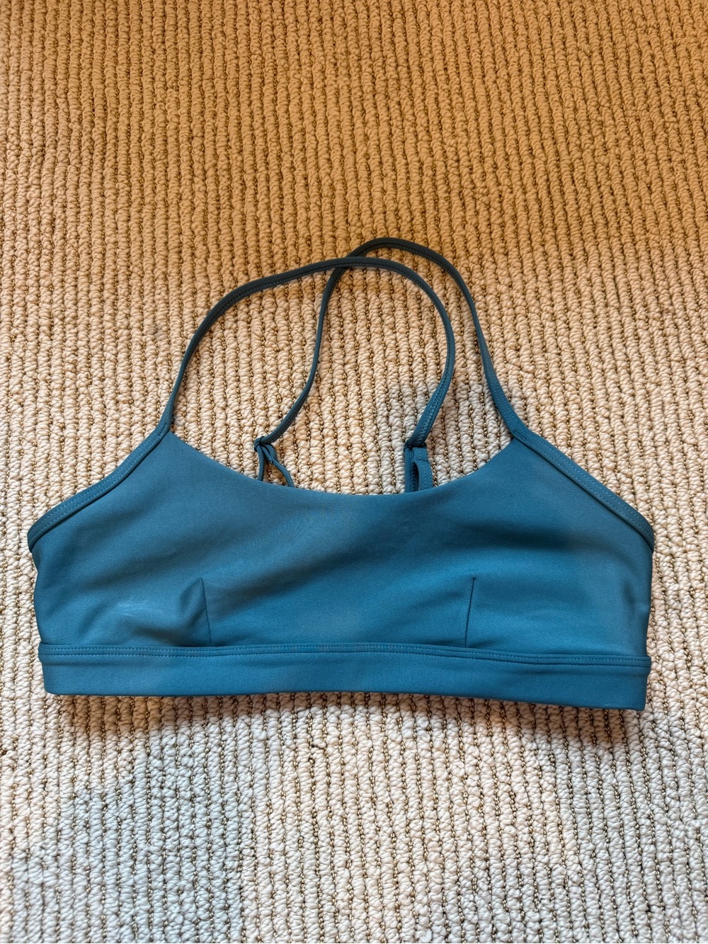 Green alo airlift intrigue bra